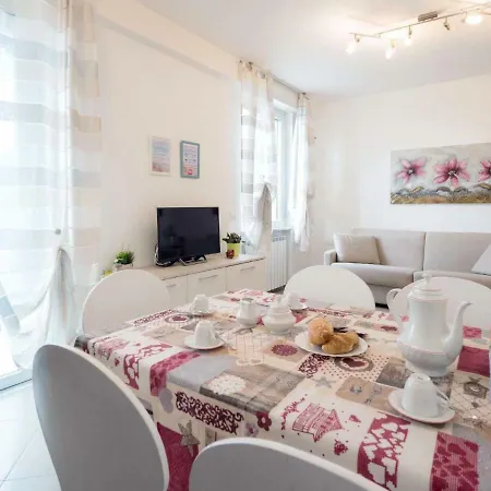 Locazione Turistica Casa Angelo Apartment