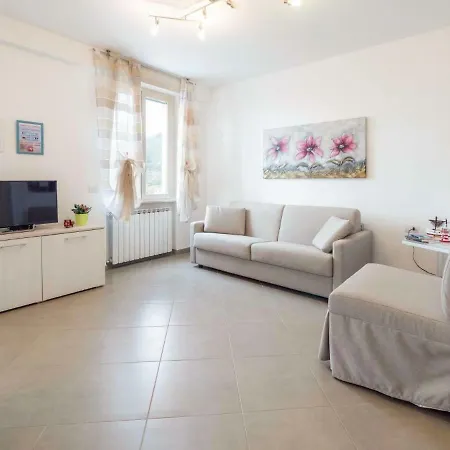 Locazione Turistica Casa Angelo Apartment