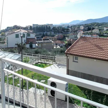 Locazione Turistica Casa Angelo Apartment *